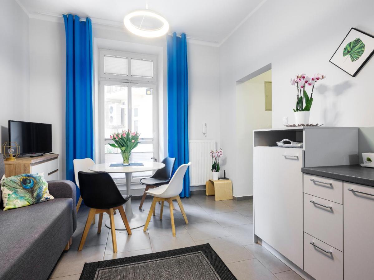 Cracwow Apartment Krasków Exterior foto